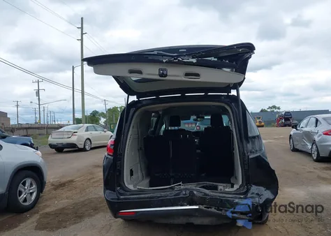 2023 Chrysler Pacifica Hybrid Touring L z USA, uszkodzony, nr VIN 2C4RC1L70PR541580